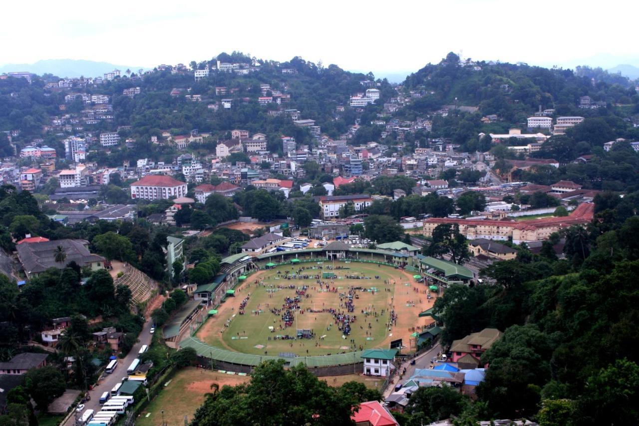 The Peak Pavilion Kandy Exterior photo